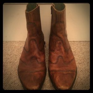 Aldo-Distressed leather zip ankle boots US 10